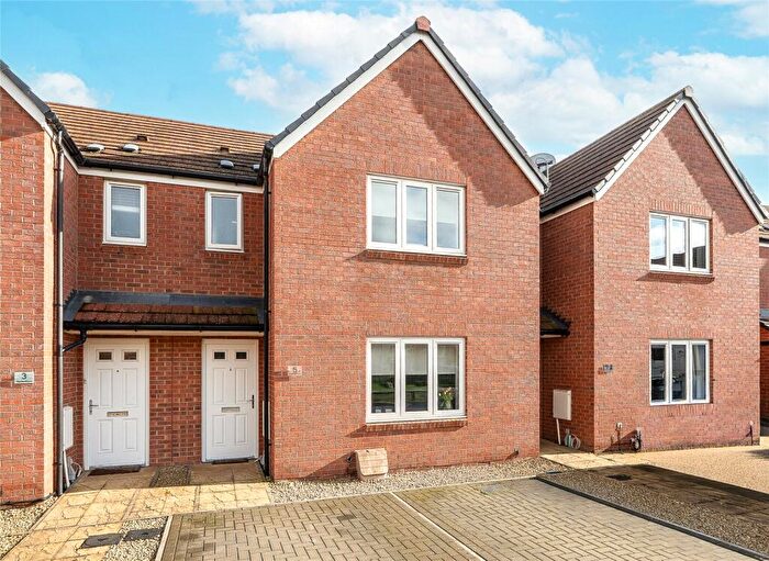3 Bedroom Semi Detached House For Sale In The Hawthorns, Sutton Courtenay, Abingdon, Oxfordshire, OX14