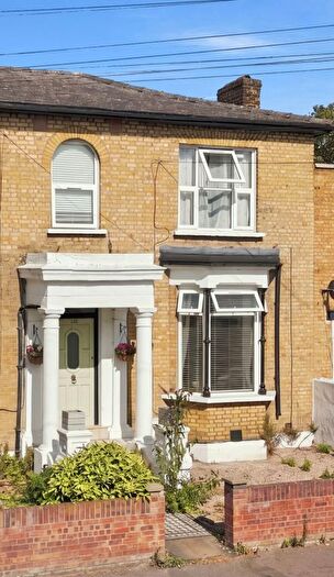 1 Bedroom Flat For Sale In Grange Park Road, Leyton, E10