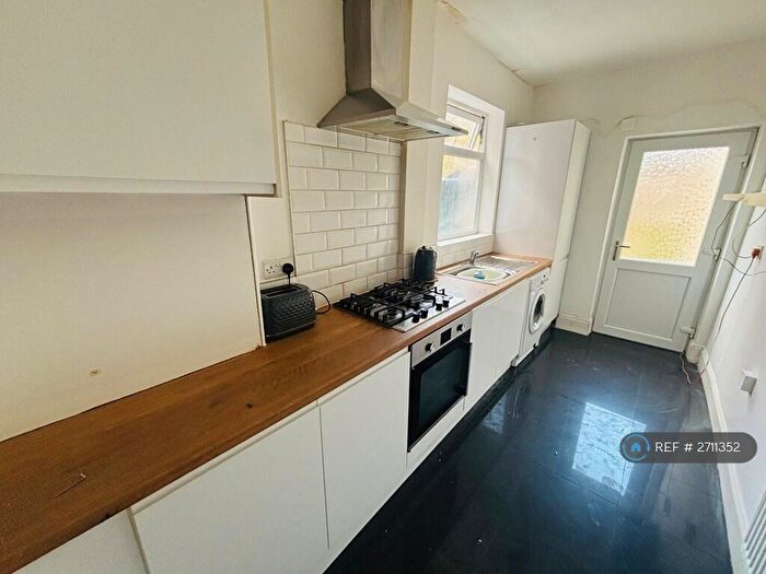 2 Bedroom Terraced House To Rent In Tudor Road, Leicester, LE3