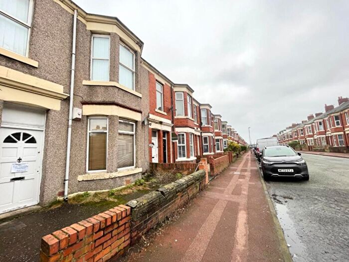 2 Bedroom Flat To Rent In Simonside Terrace, Heaton, NE6