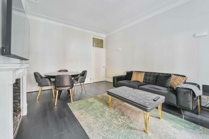 2 Bedroom Flat To Rent In Transept Street, Marylebone, London, NW1