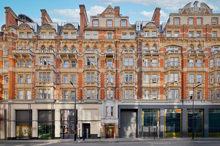 2 Bedroom Flat To Rent In Park Mansions, Knightsbridge, London, United Kingdom, SW1X