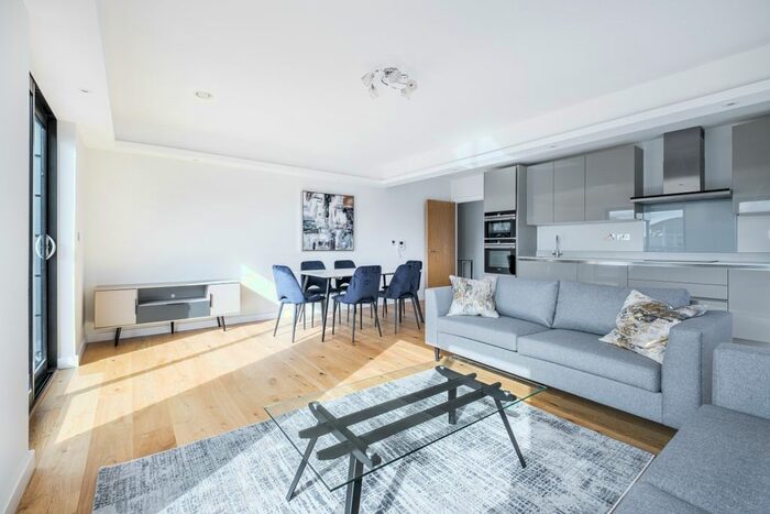 2 Bedroom Flat To Rent In Royal Tower, Wapping, E1