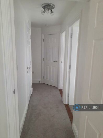 2 Bedroom Flat To Rent In Cole Court, Kettering, NN16