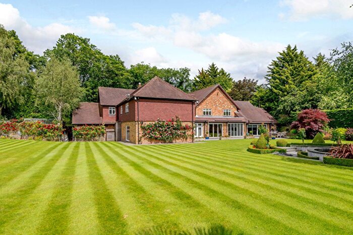 6 Bedroom Detached House For Sale In Lower Plantation, Rickmansworth, WD3
