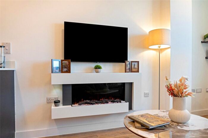 2 Bedroom Penthouse For Sale In Davigdor Road, Hove, East Sussex, BN3