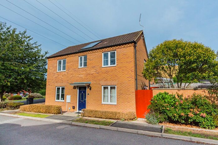 3 Bedroom Detached House To Rent In Whitley Close, Irthlingborough, NN9