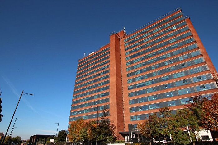 1 Bedroom Flat To Rent In West Point, Old Trafford, M16