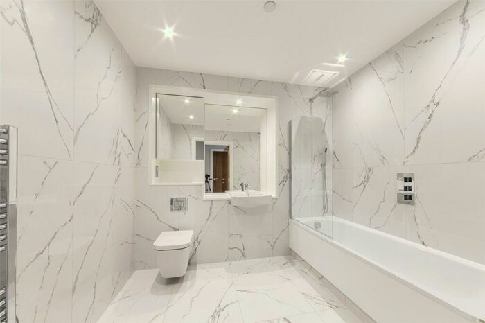 2 Bedroom Apartment To Rent In Handlebury House, Leamouth Road, Orchard Wharf, London, E14