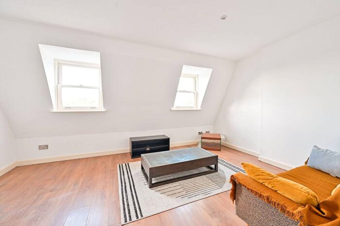 1 Bedroom Flat To Rent In Brixton Road, Brixton, London, SW9