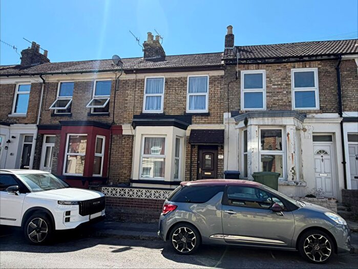 2 Bedroom Property To Rent In Oswald Road, Dover, CT17