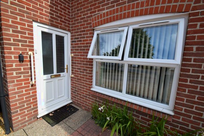 1 Bedroom Flat To Rent In High Street, Coltishall, NR12