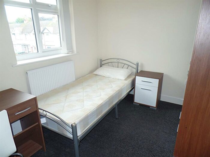 5 Bedroom House To Rent In Templar Avenue, Tile Hill, Coventry, CV4