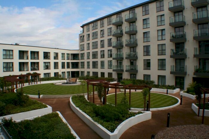 2 Bedroom Apartment To Rent In St Williams Court, Gifford Street, Islington, N1