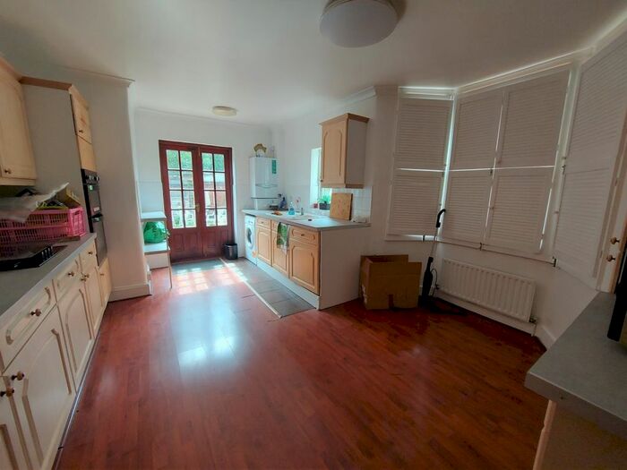 4 Bedroom Terraced House To Rent In Empress Avenue, Cranbrook, Ilford, IG1