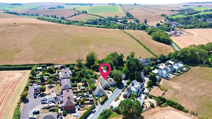 4 Bedroom Detached House For Sale In Martinstown, Dorchester, DT2