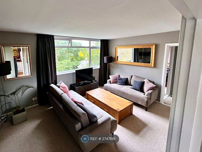 2 Bedroom Flat To Rent In Chesterton Towers, Cambridge, CB4