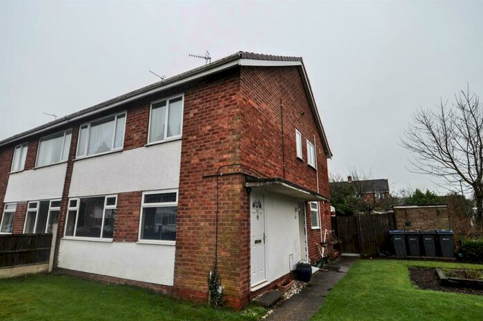2 Bedroom Maisonette To Rent In Lazy Hill, Kings Norton, Birmingham, West Midlands, B38