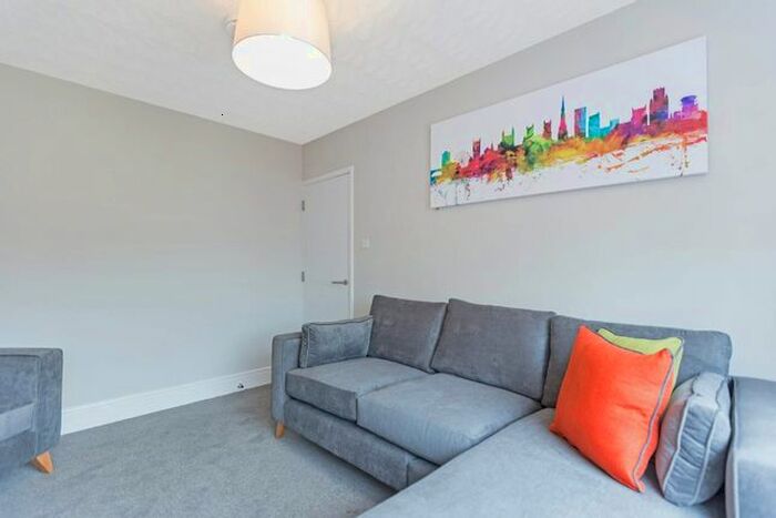 4 Bedroom Semi-Detached House To Rent In Filton Avenue, Horfield, Bristol, BS7