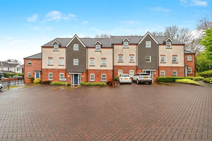 2 Bedroom Flat For Sale In St James Place, Norton Canes, Cannock, WS11