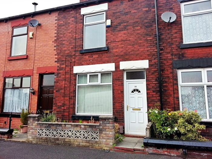 2 Bedroom Property To Rent In Curzon Road, Heaton, Bolton, BL1