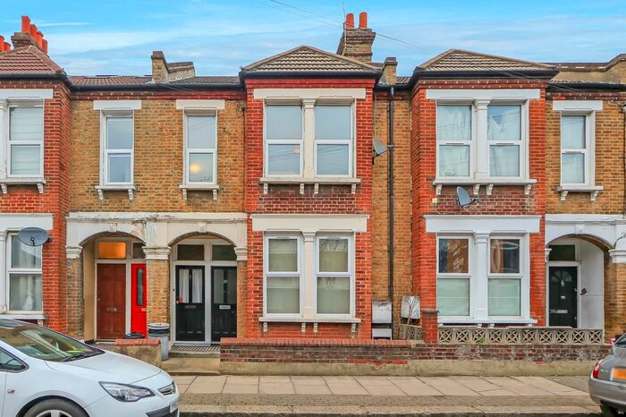 2 Bedroom Maisonette To Rent In Renmuir Street, Tooting SW17