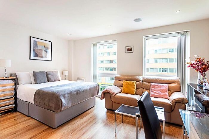 Studio For Sale In Counter House, Park Street, SW6
