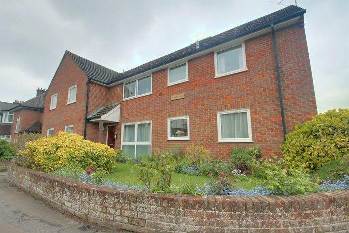 2 Bedroom Apartment To Rent In Western Road, Tring, HP23