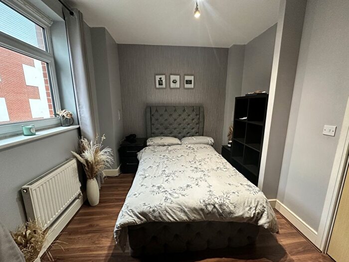 2 Bedroom Flat To Rent In Wraysbury Drive, West Drayton, UB7