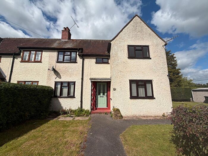 3 Bedroom Semi-Detached House To Rent In Burden Crescent, Woodbeck, DN22