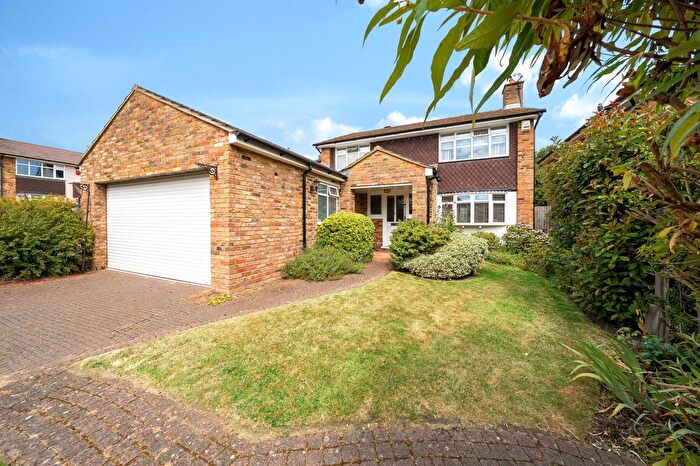 4 Bedroom Detached House For Sale In Crecy Gardens, Redbourn, AL3