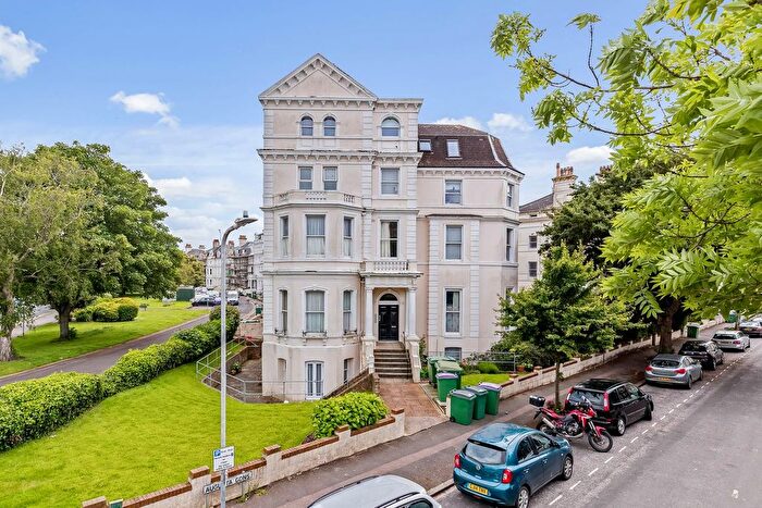 1 Bedroom Flat For Sale In Augusta Gardens, Folkestone, CT20