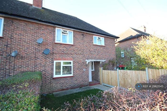 1 Bedroom Maisonette To Rent In Foxburrows Avenue, Guildford, GU2