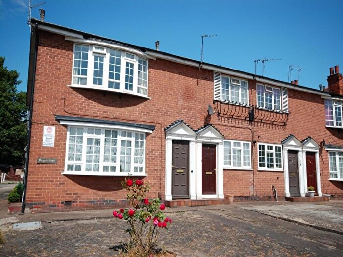 2 Bedroom Maisonette To Rent In Wollaton Road, Wollaton, Nottingham, NG8