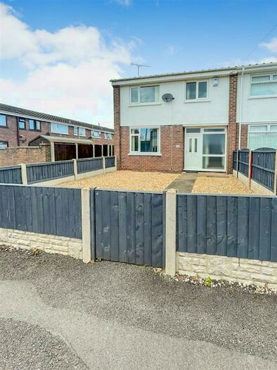 3 Bedroom Town House To Rent In Adelaide Road, Blacon, CH1