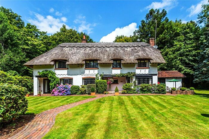 4 Bedroom Detached House For Sale In Guildford Road, Clemsfold, Horsham, West Sussex, RH12