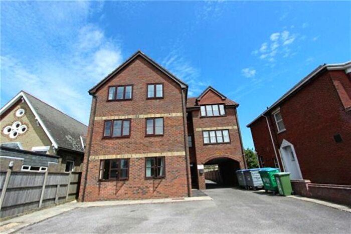1 Bedroom Flat To Rent In Bentley Court, Shirley Road, SO15