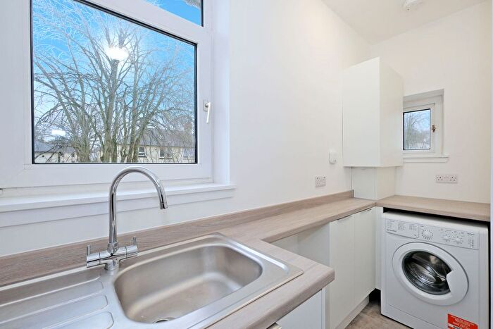 2 Bedroom Flat For Sale In Anderson Avenue, Hilton, Aberdeen, AB24