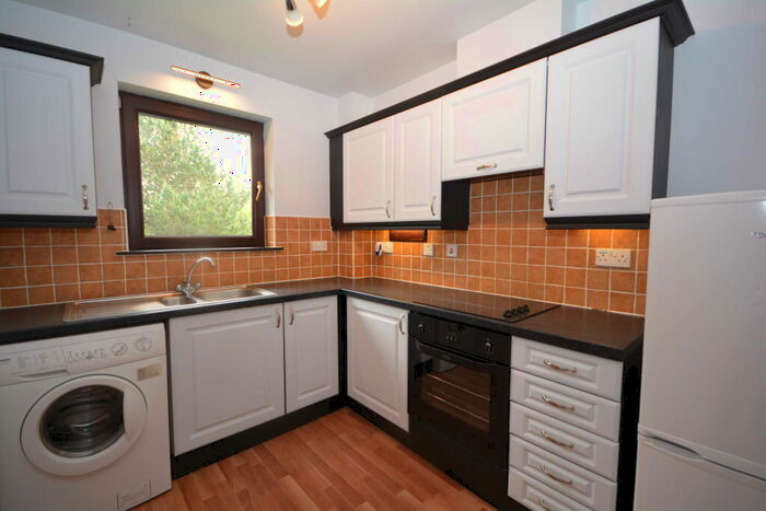 2 Bedroom Flat To Rent In Holm Dell Court, Inverness, IV2