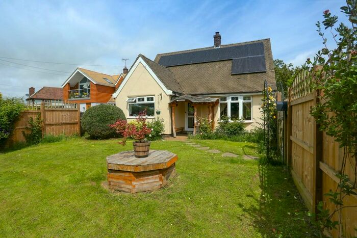 3 Bedroom Detached House For Sale In The Street, Swingfield, Dover, CT15