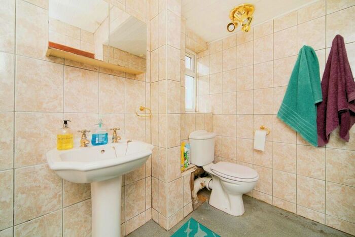 2 Bedroom Bungalow For Sale In Leyland Drive, Saltney Ferry, Caer, Leyland Drive, CH4