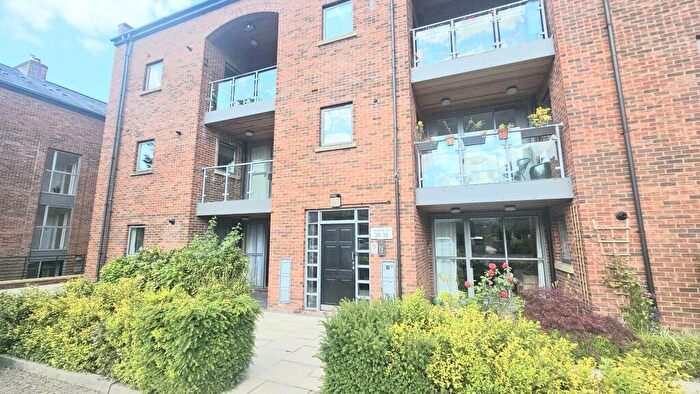 2 Bedroom Apartment To Rent In Philip Godlee Lodge, Didsbury, M20