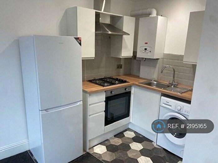 1 Bedroom Flat To Rent In Old Lansdowne Road, Manchester, M20