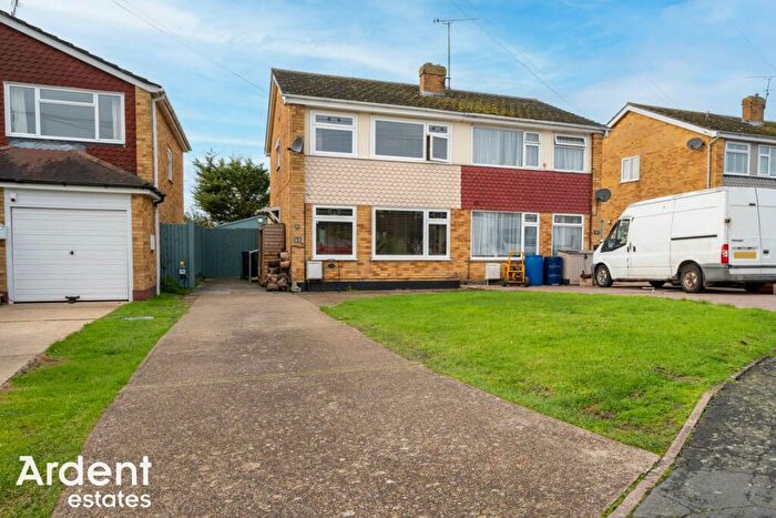 3 Bedroom Semi-Detached House For Sale In Bramley Way, Mayland, CM3