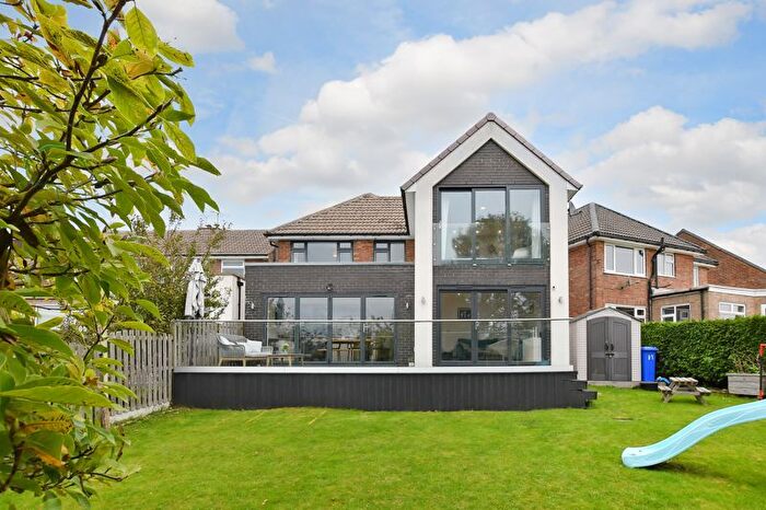 4 Bedroom Detached House For Sale In St Albans Close, Fulwood, Sheffield, S10