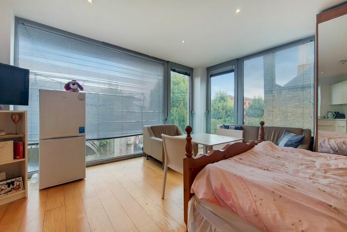 Studio To Rent In Maltings Place, London, SE1