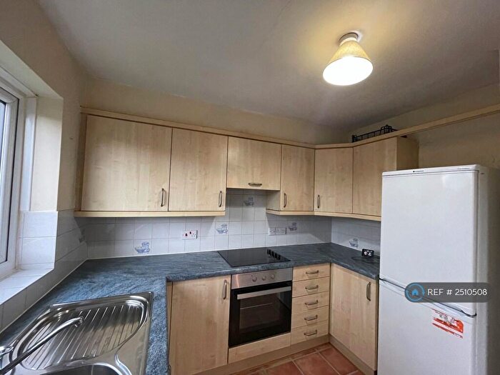 2 Bedroom Flat To Rent In Jasmine Gardens, Harrow, HA2