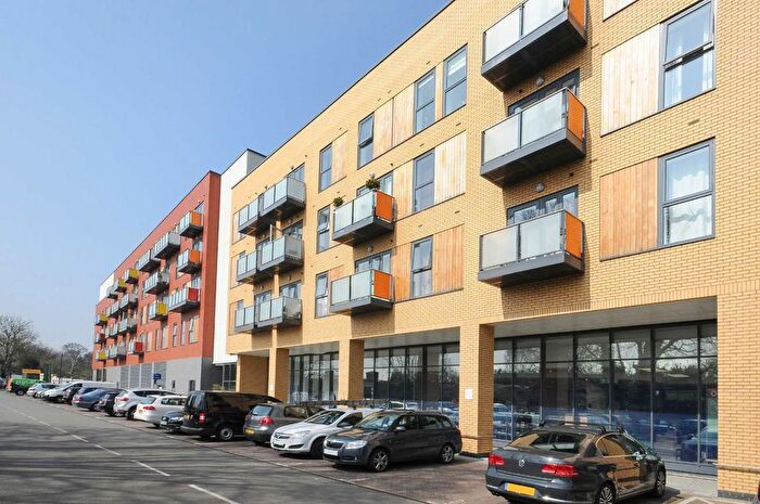 1 Bedroom Flat To Rent In Coombe Lane, Raynes Park, SW20