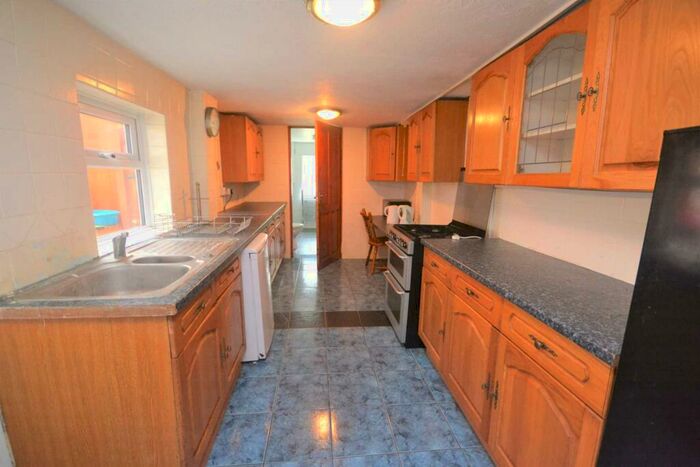 4 Bedroom Terraced House To Rent In Blenheim Road, Town, RG1