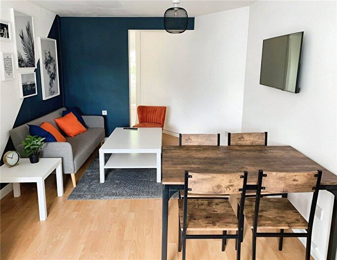 5 Bedroom Semi-Detached House To Rent In Guildford Park Avenue, Guildford, Surrey, GU2